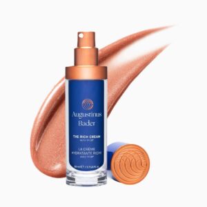 Formulated to help improve skin texture and maintain moisture balance, Medicube Face Cream provides essential hydration that helps reduce the appearance of dryness and leaves your complexion looking radiant and revitalized. Suitable for all skin types, including sensitive skin, it layers effortlessly under makeup and sunscreen.